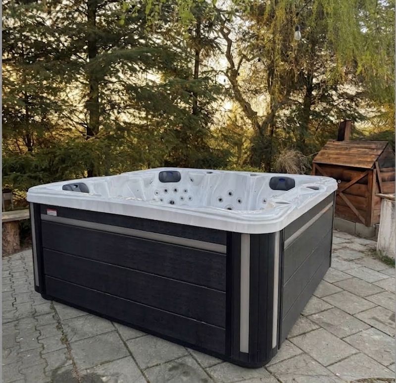 Jacuzzi Bartolomeo na tarasie, realizacja WarmEscape